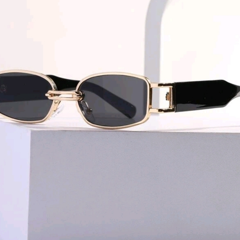 Trendy glasses